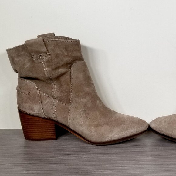 Vince Camuto Maves Stacked Heel Bootie, Tan Suede, Womens Size 9 M / 39 - Picture 6 of 14